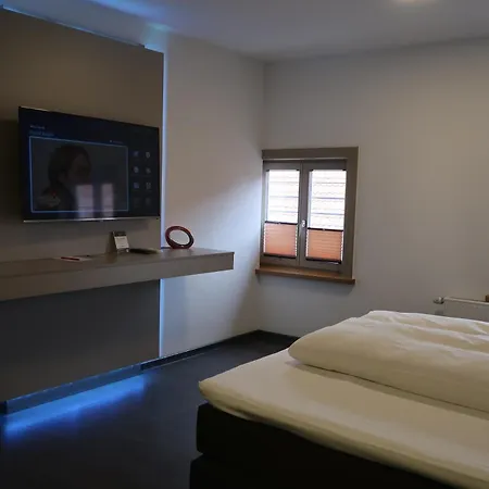 Luxus Rabe Hostel Muehlhausen (Thuringia)